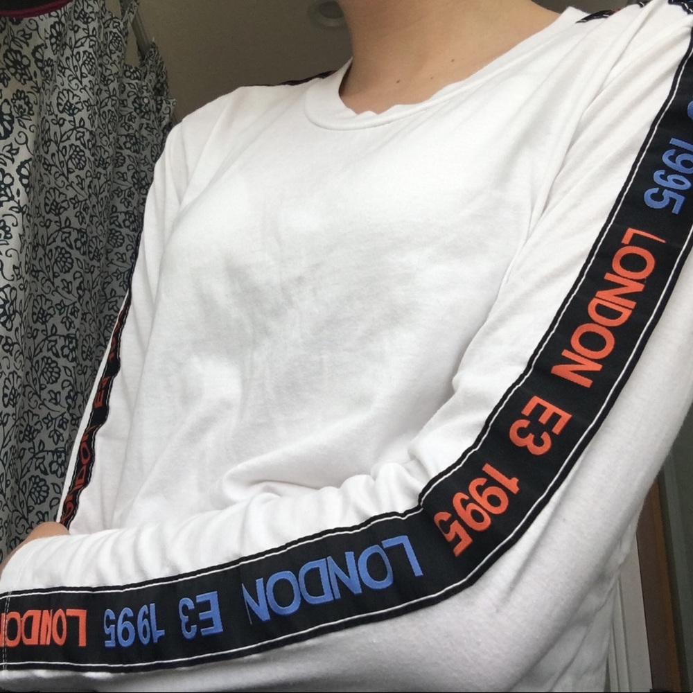 boxy long sleeve “1995 London” top